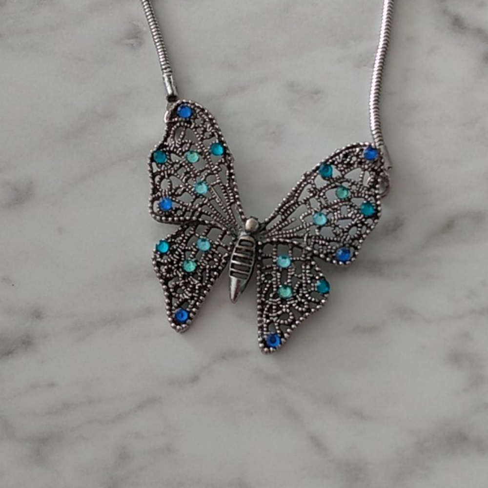 Necklace - Picture 3 of 4